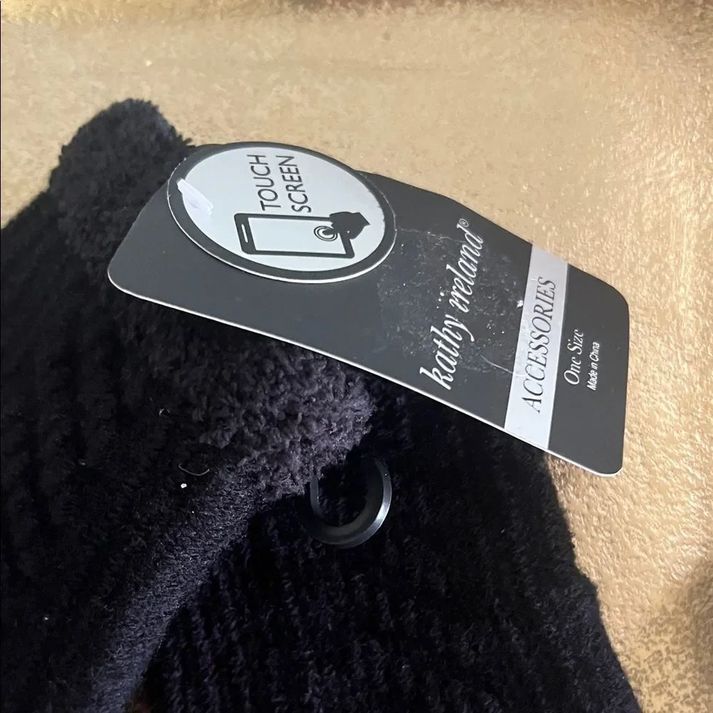 #1268**Kathy Ireland Black Textured Gloves